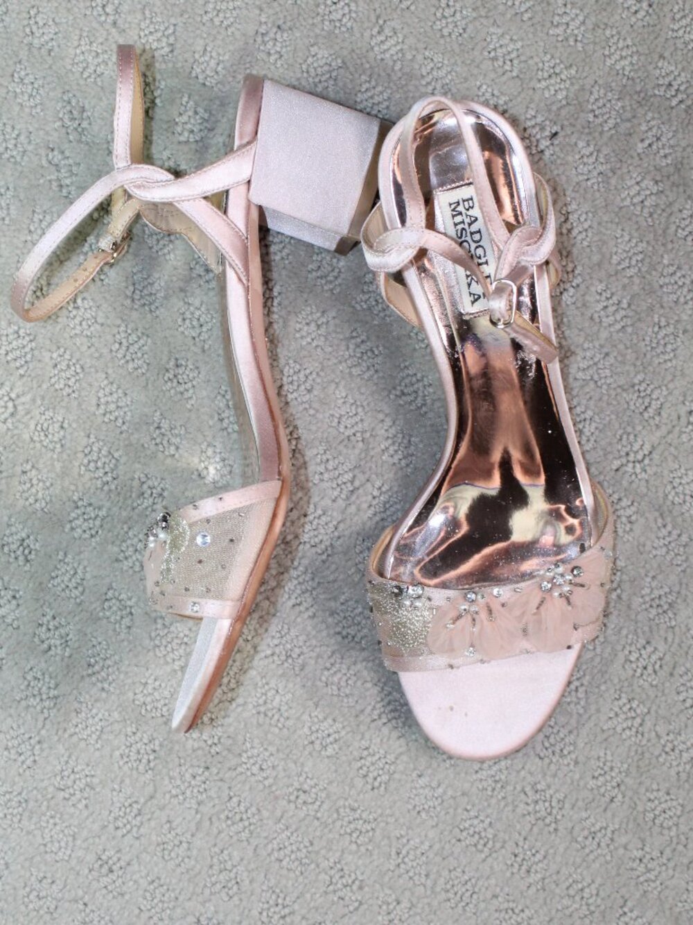 Badgley Mischka Size 6 Pale Pink & Faux Pearl Rhinestone Block Heels